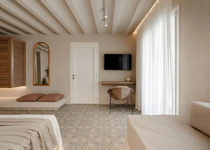 Sofi Hotel Naxos City